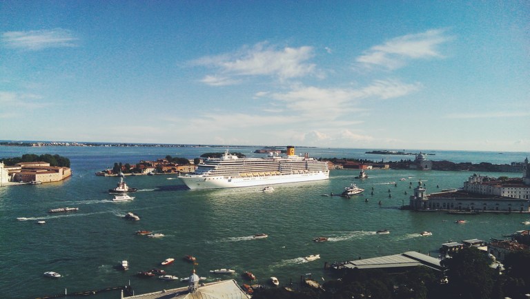 Processed with VSCOcam with f2 preset