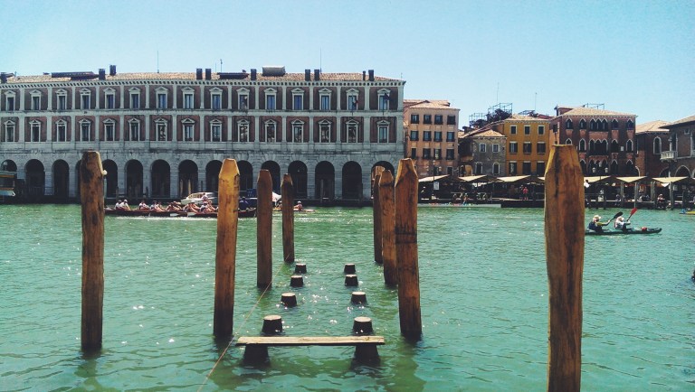 Processed with VSCOcam with f2 preset