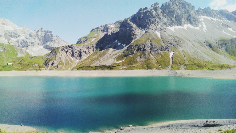 Processed with VSCOcam with f2 preset